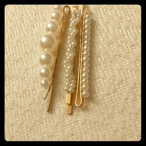 Fashioned pearl clips